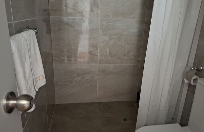 1 Double 2 single 2 Sofa Beds Suite 4 - Foto 12
