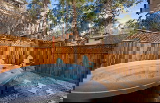 Foto 1 - Encino Pines
