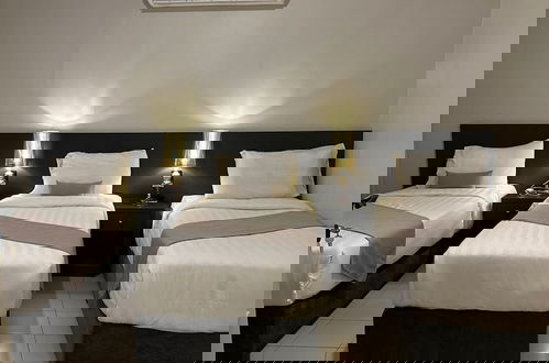 Photo 9 - World hospitality