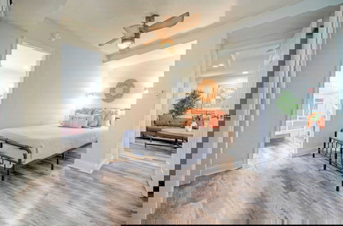 Foto 19 - 2-unit Home in Golf Cart Zone w/ Patio + Balcony Salty Sunshine: Multi-family Retreat