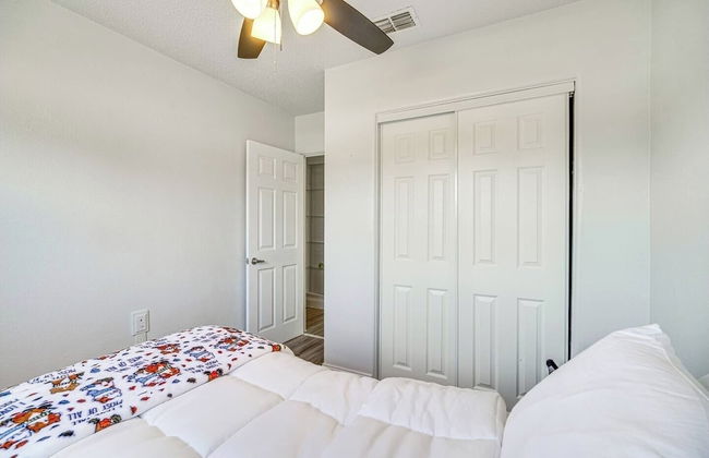 Family-friendly 4BR Home: Full Kitchen, Near Beach - Foto 20