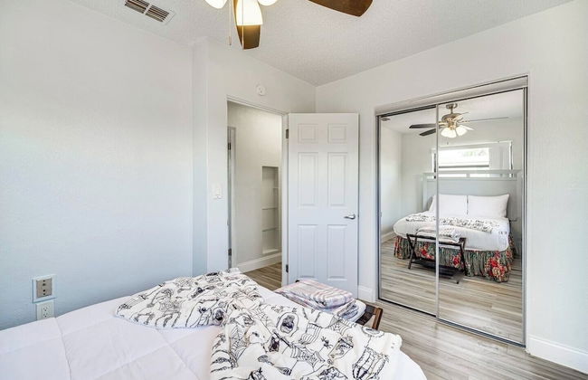 Family-friendly 4BR Home: Full Kitchen, Near Beach - Foto 19