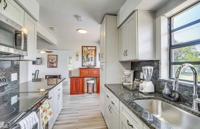 Family-friendly 4BR Home: Full Kitchen, Near Beach - Foto 8