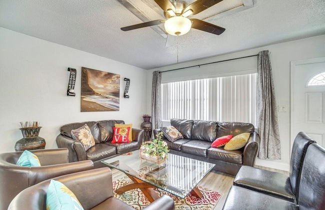 Family-friendly 4BR Home: Full Kitchen, Near Beach - Foto 15