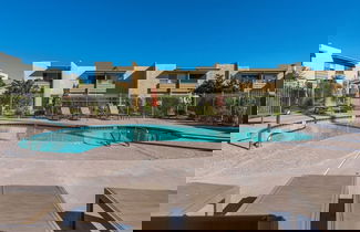 Photo 2 - Luxe 2BR Townhouse 4 Heated Pools Walk 2 Old Town