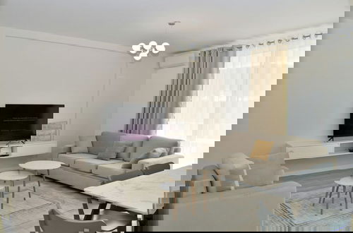 Foto 6 - White Moon Apartment 302