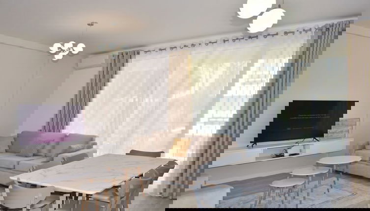 Foto 1 - White Moon Apartment 302