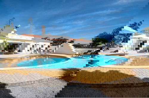 Photo 8 - Pomba Beautifully Renovated With Heated Pool