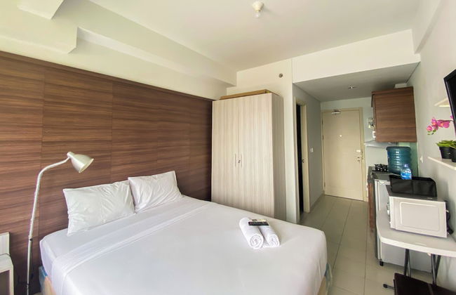 Warm And Cozy Stay Studio Room At Patraland Urbano Apartment - Foto 18