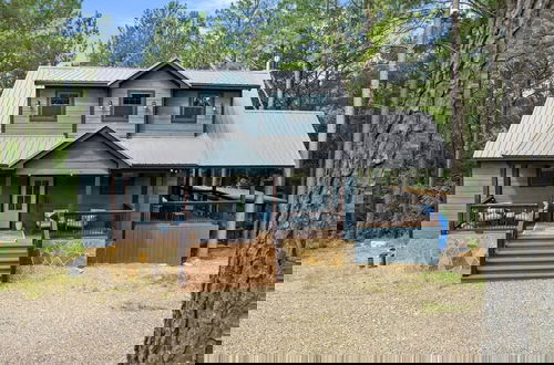 Foto 3 - Family-friendly Broken Bow Cabin w spa Game Room
