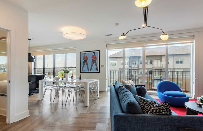 Dual Bachelor Pads w/ Rooftop Lounge & Games Sleeps 26 5 Min to Broadway - Foto 1