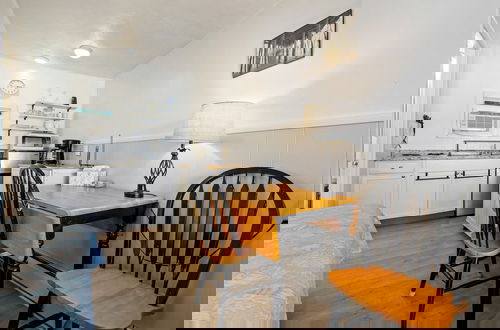 Photo 10 - The Seabreeze Studio for 4!