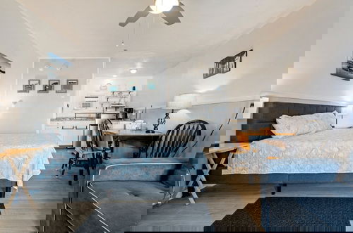 Photo 3 - The Seabreeze Studio for 4!