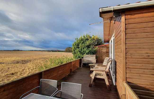 2 Bed Chalet Sleeps 5 - Pets, Parking, Sea Views - Foto 17