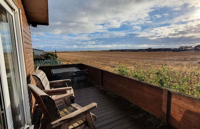 2 Bed Chalet Sleeps 5 - Pets, Parking, Sea Views - Foto 20