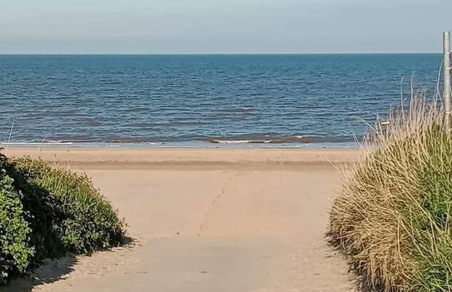 2 Bed Chalet Sleeps 5 - Pets, Parking, Sea Views - Foto 24