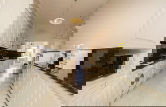 Foto 2 - The White Marble Luxury City Apt