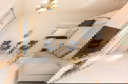 Foto 40 - The White Marble Luxury City Apt