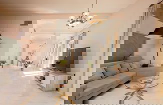 Foto 1 - The White Marble Luxury City Apt