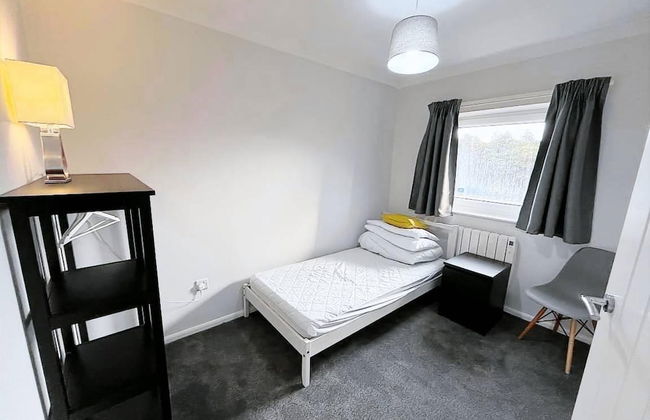 Seaside Haven Retreat - 2 Bedroom Apartment - Photo 3