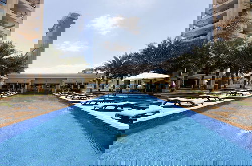 Foto 4 - Modern 3BR Maid at the Palm w Pool and Gym