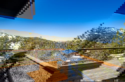 Foto 48 - Endless View Lodge by Avantstay Incredible Views Close To Bear Mountain Ski Resort w Hot Tub