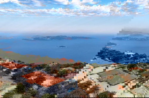 Foto 43 - Villa Bella Rose is a Stunning Villa With a sea View