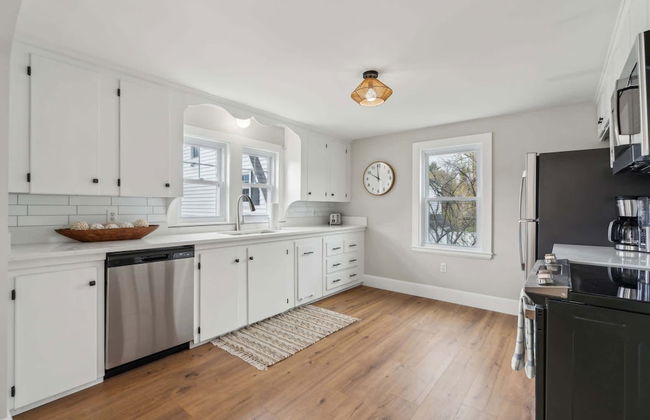 The Coastal Nest Stay for 5! - Foto 6