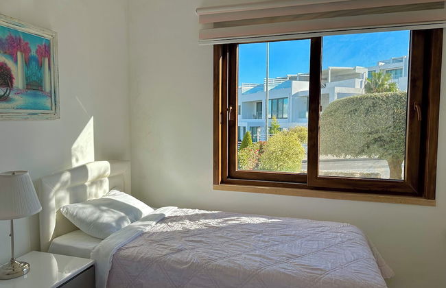 Poolside 2 Bedroom Vacation Rental With Garden Terrace - Foto 5