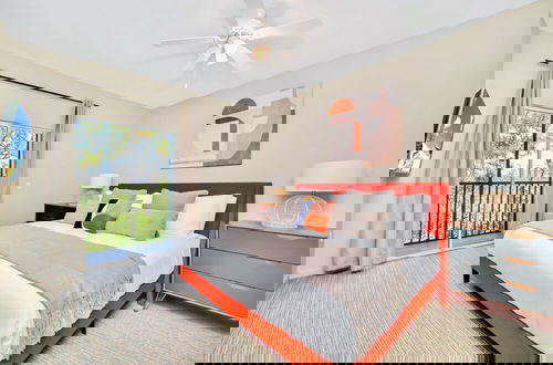 Foto 4 - Upstay - Modern Condo w Pool Hot Tub and Sauna