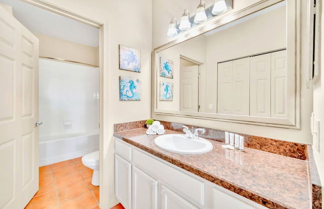 Upstay - Modern Condo w Pool Hot Tub and Sauna - Foto 19