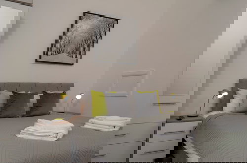 Foto 6 - 3-bedroom Apartment by Eden Project - Free Parking