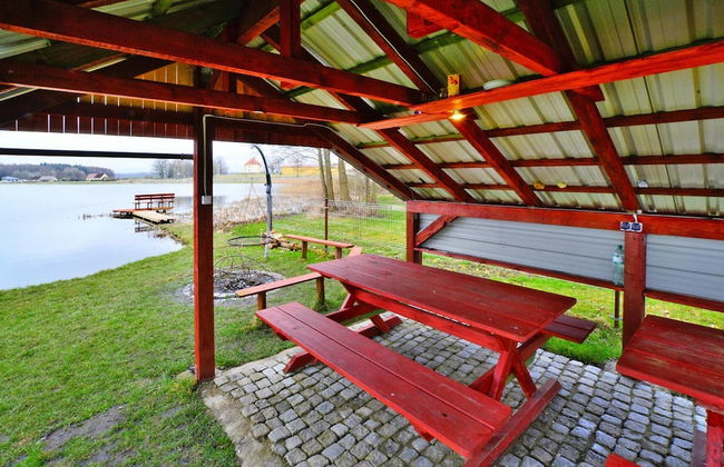 Cottage by Lake Ostrowieckie With Private Beach - Foto 15