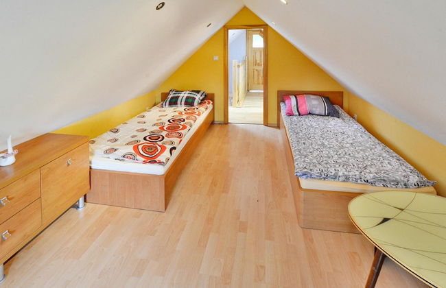 Cottage by Ostrowieckie Lake With Private Beach - Foto 4