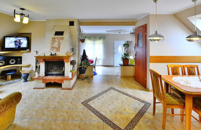 Cottage by Ostrowieckie Lake With Private Beach - Foto 8