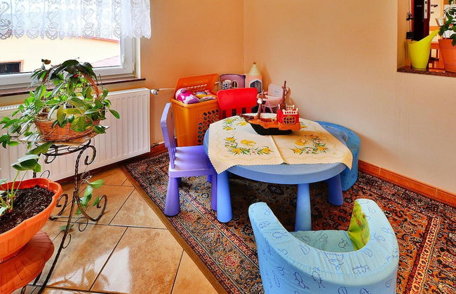 Cottage by Ostrowieckie Lake With Private Beach - Foto 19