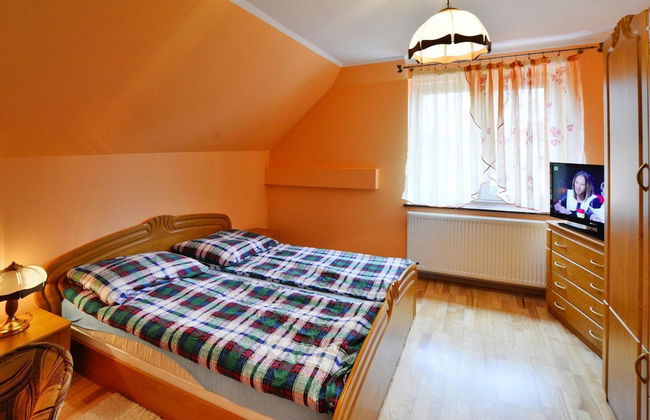 Cottage by Ostrowieckie Lake With Private Beach - Foto 3