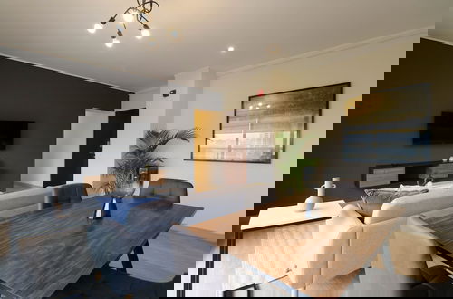 Photo 9 - w Majestic 2BR w Modern Balcony in Miraflores
