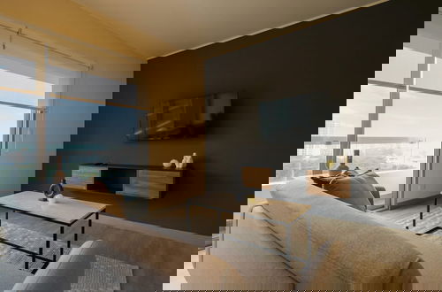 Photo 6 - w Majestic 2BR w Modern Balcony in Miraflores