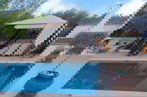Foto 35 - Beachfront Luxury Villa-private Pool Garden Heaven