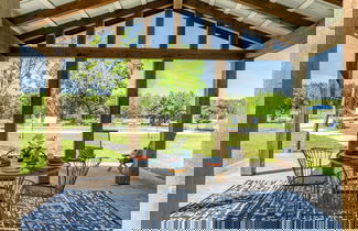 Foto 2 - Upstay - Farmhouse on 10 Acres w Pool-tennis-games