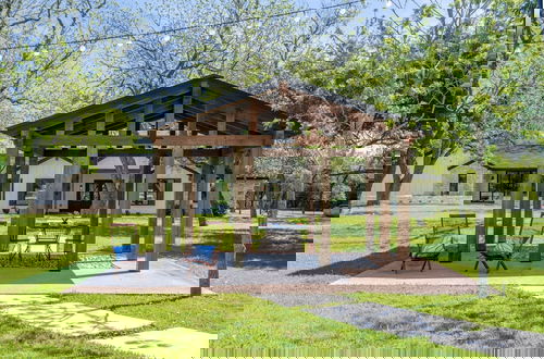 Foto 14 - Upstay - Farmhouse on 10 Acres w Pool-tennis-games