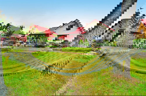 Foto 14 - Spacious Cottage, Idyllic Right on the Lake, Spore