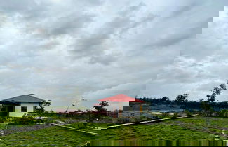 Foto 1 - Karjat Hills