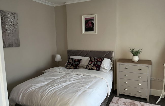 3 bed Cozy Antrim Apartment With Great Views - Foto 5