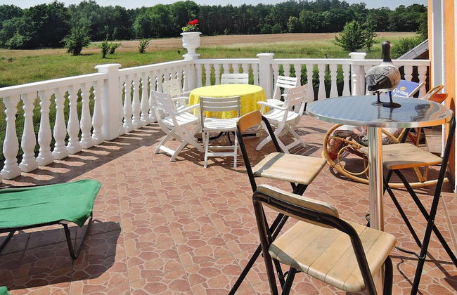 Holiday Home for 10 Person in Nowe Warpno - Foto 15