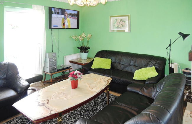 Holiday Home for 10 Person in Nowe Warpno - Foto 8