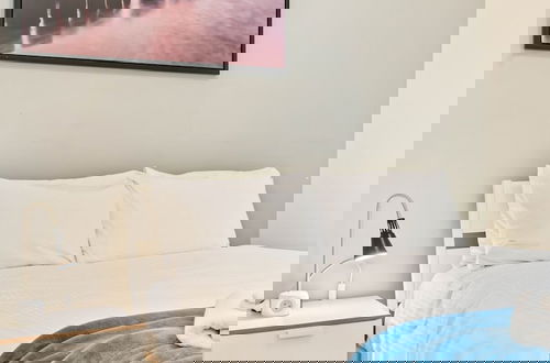 Photo 48 - 3BR 2 BTH No Stairs Aircon Big Athelstone Home