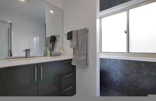 3BR 2 BTH No Stairs Aircon Big Athelstone Home - Foto 17