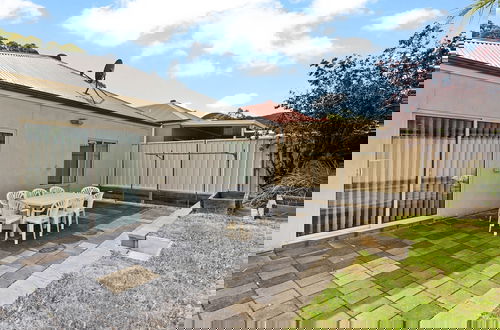 Photo 38 - 3BR 2 BTH No Stairs Aircon Big Athelstone Home